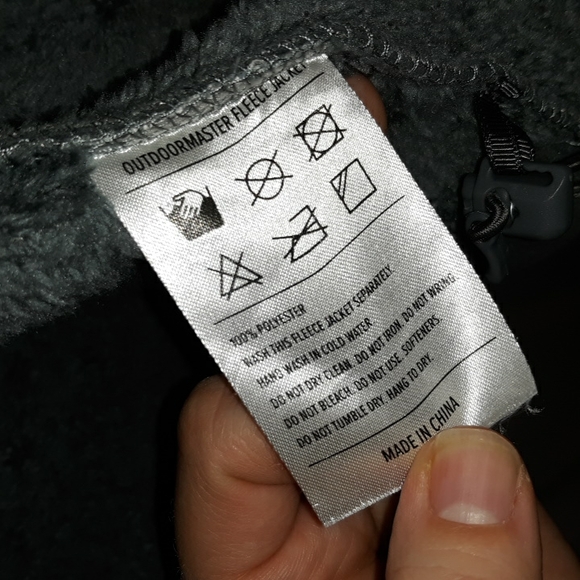 Outdoor Master Fleece Jacket With Hood & Multi-Pockets 100% Polyester - Picture 13 of 14